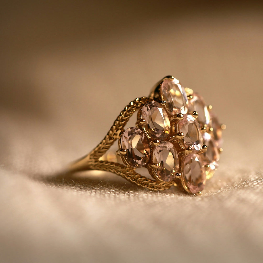 Diamond Tennis Necklaces: Length, Carat Weight and Everyday Wear